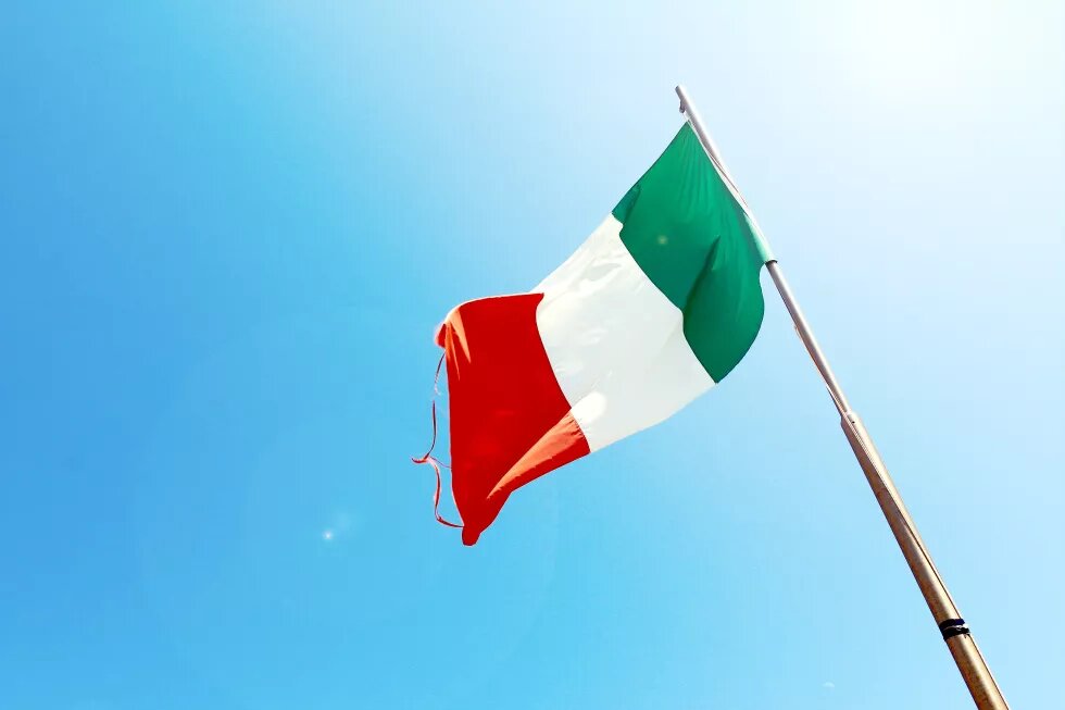 italienische Flagge im Wind